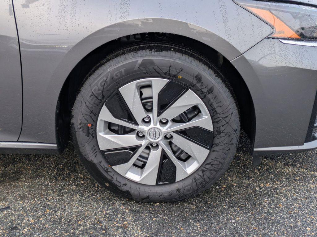 new 2025 Nissan Altima car, priced at $25,413