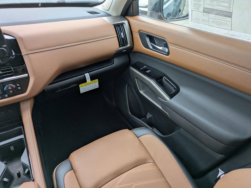 new 2025 Nissan Pathfinder car, priced at $48,722