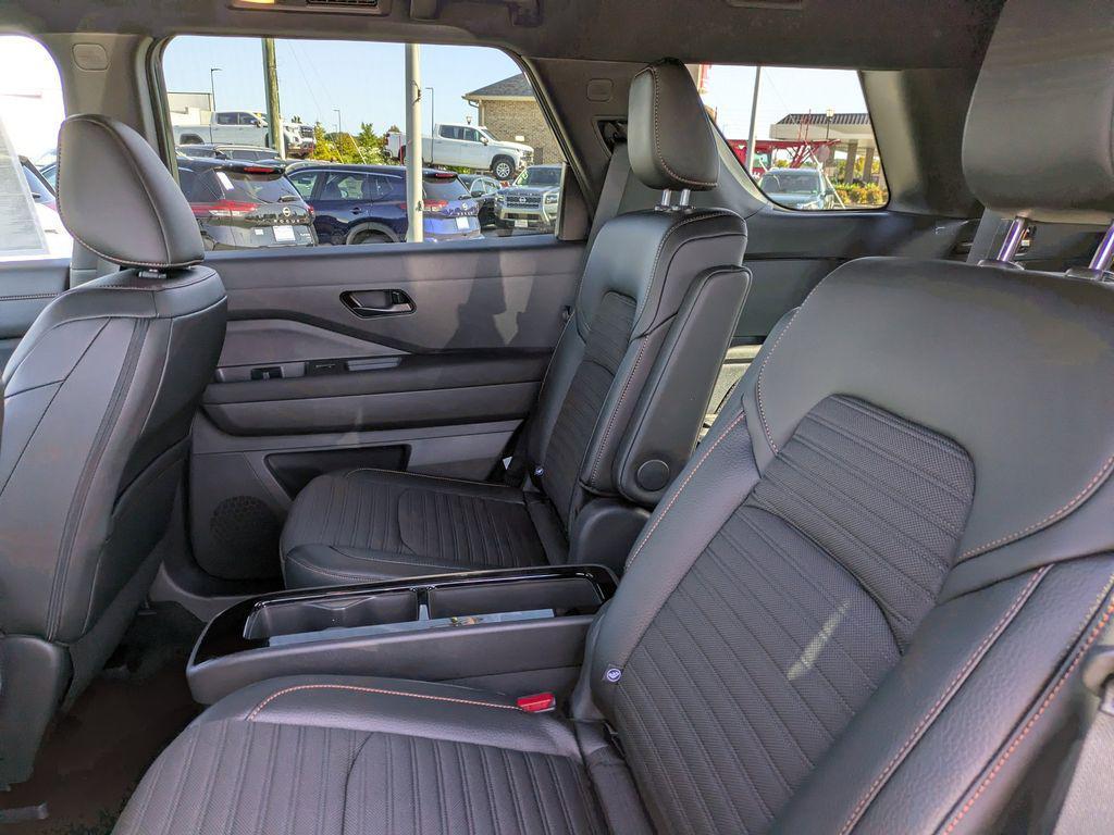 new 2025 Nissan Pathfinder car, priced at $37,357