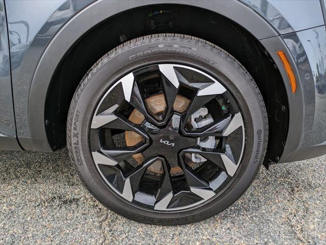 used 2024 Kia Sorento car, priced at $37,640