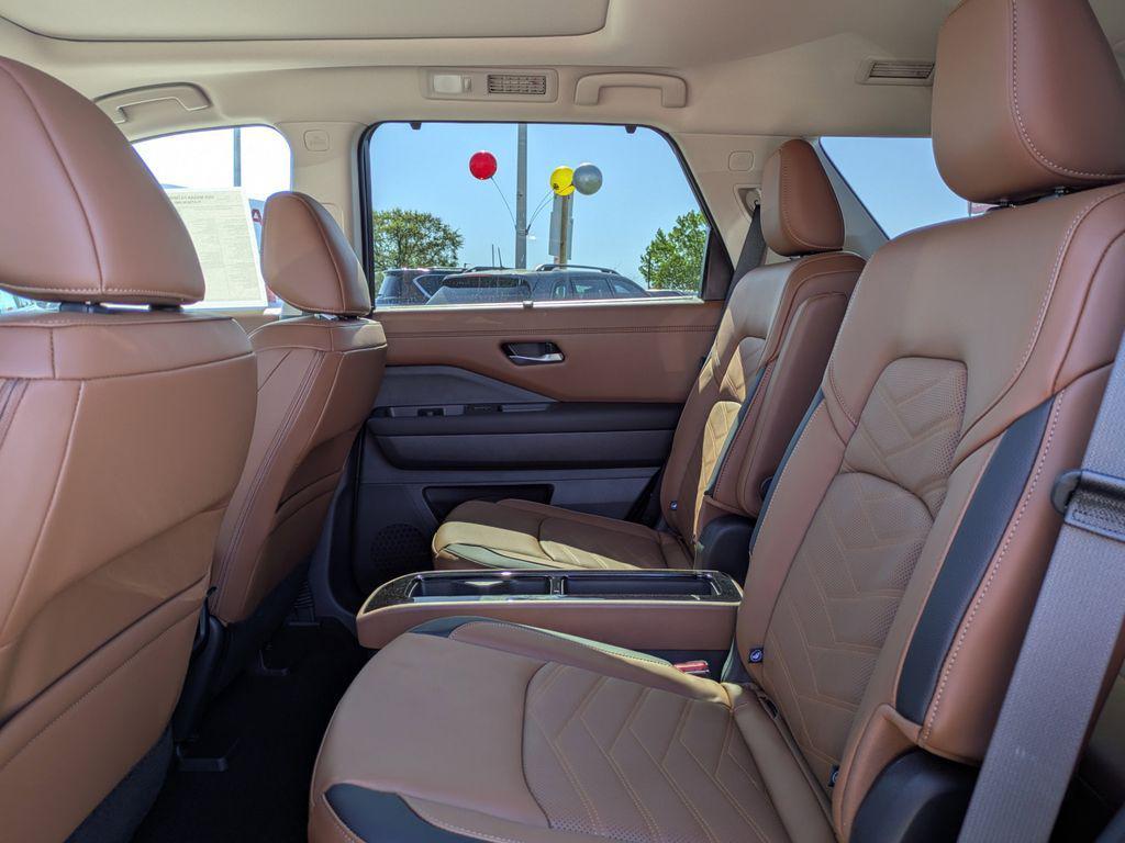 new 2025 Nissan Pathfinder car, priced at $48,209