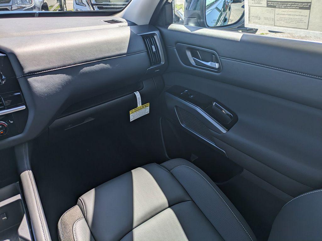 new 2025 Nissan Pathfinder car, priced at $41,416