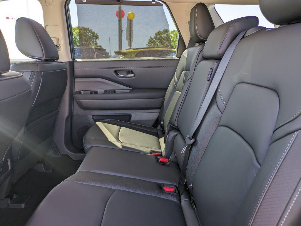 new 2025 Nissan Pathfinder car, priced at $41,416