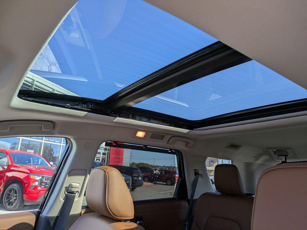 new 2025 Nissan Pathfinder car, priced at $44,285