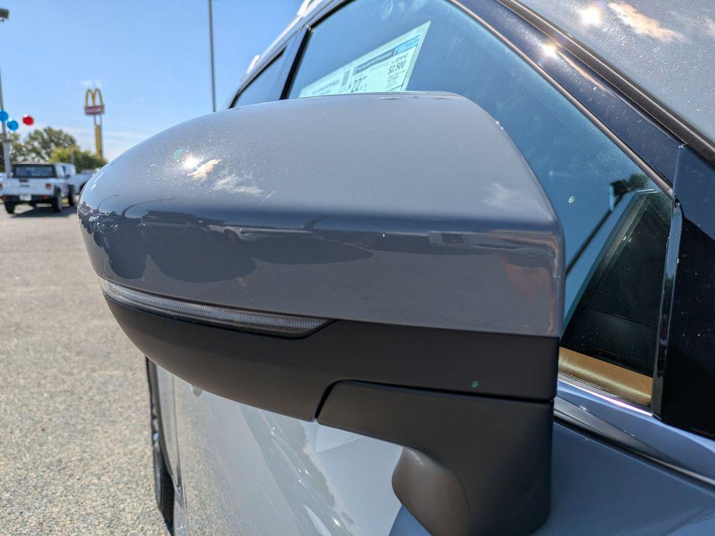 new 2025 Nissan Pathfinder car, priced at $49,122