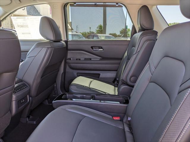 new 2025 Nissan Pathfinder car, priced at $49,555