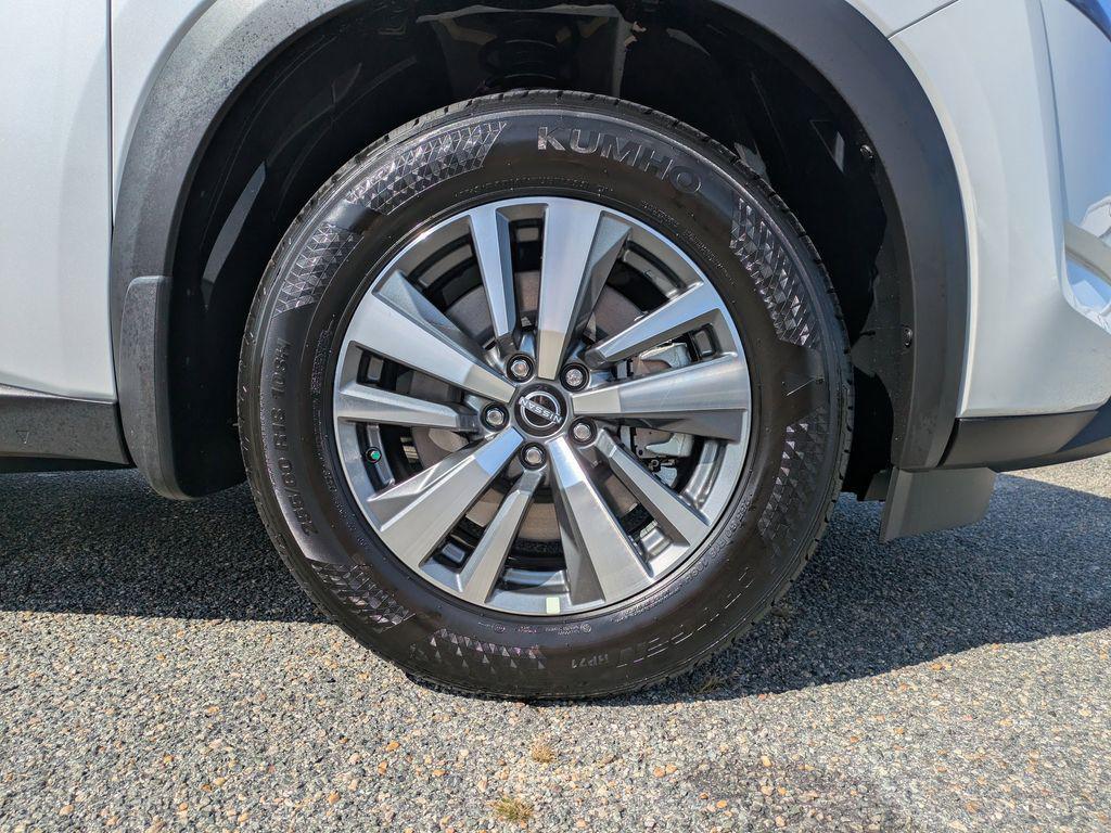 new 2025 Nissan Pathfinder car, priced at $43,516