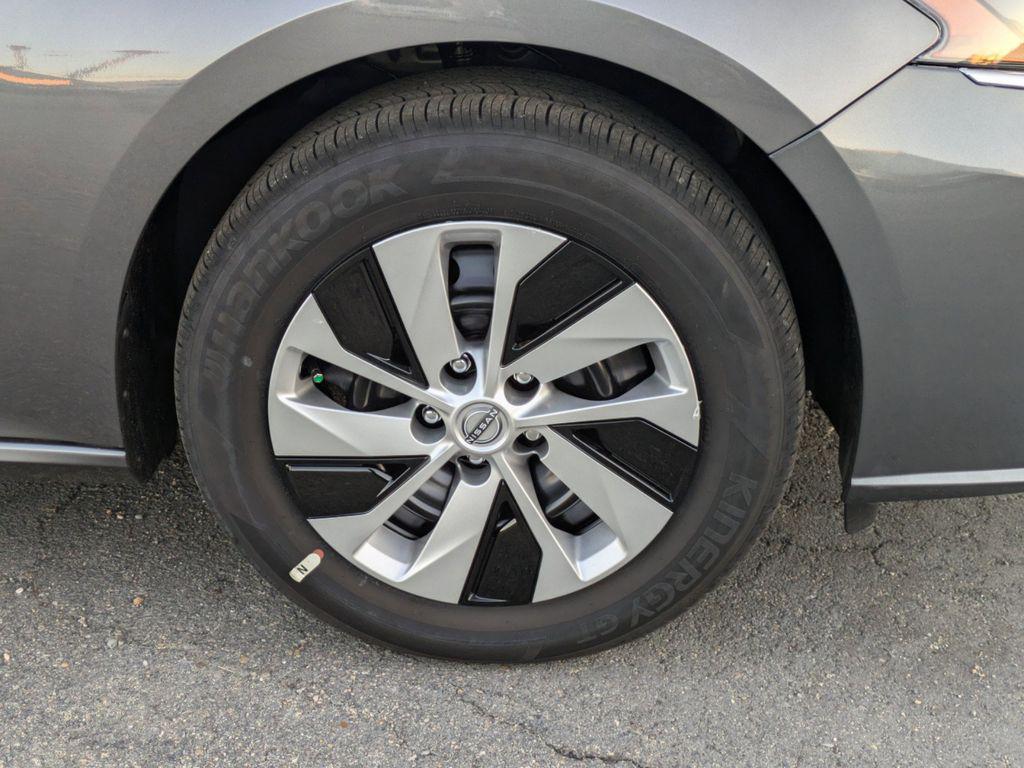 new 2025 Nissan Altima car, priced at $25,413