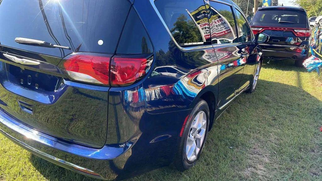 used 2017 Chrysler Pacifica car, priced at $11,991