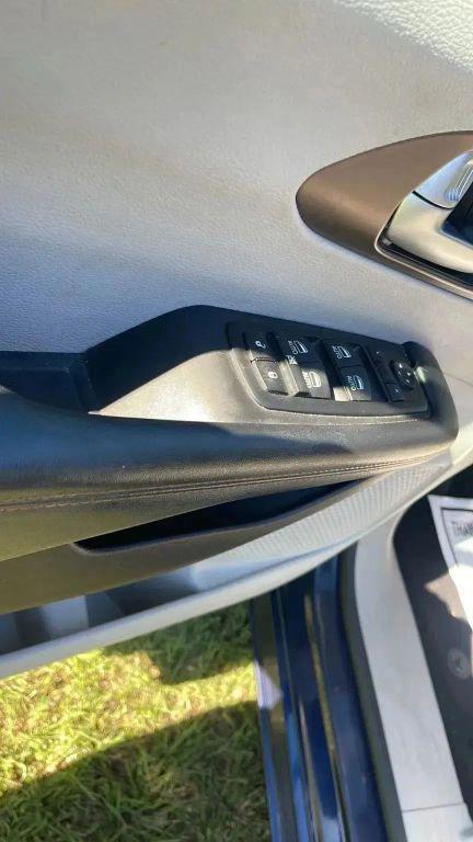 used 2017 Chrysler Pacifica car, priced at $11,991