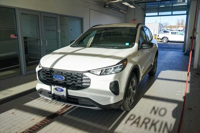 new 2025 Ford Escape car, priced at $33,825