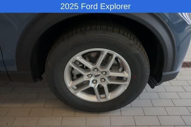 new 2025 Ford Explorer car, priced at $44,840