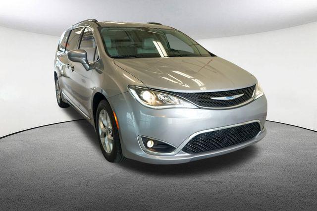 used 2018 Chrysler Pacifica car, priced at $14,201