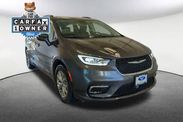 used 2021 Chrysler Pacifica car, priced at $28,141