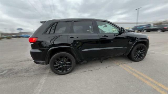 used 2017 Jeep Grand Cherokee car, priced at $16,314