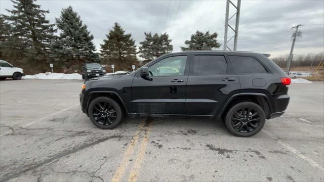 used 2017 Jeep Grand Cherokee car, priced at $16,314