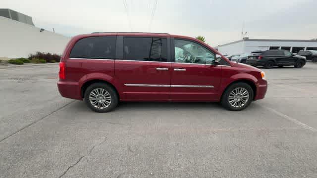 used 2015 Chrysler Town & Country car, priced at $11,171