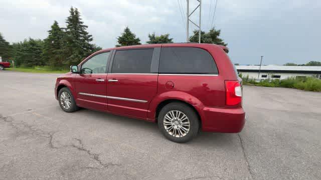 used 2015 Chrysler Town & Country car, priced at $11,171