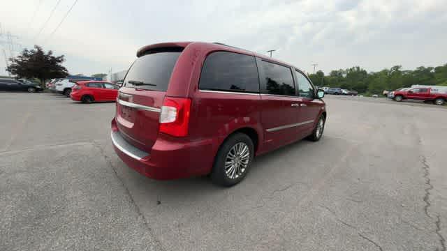 used 2015 Chrysler Town & Country car, priced at $11,171