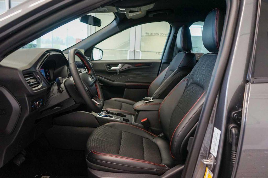 new 2025 Ford Escape car, priced at $33,824