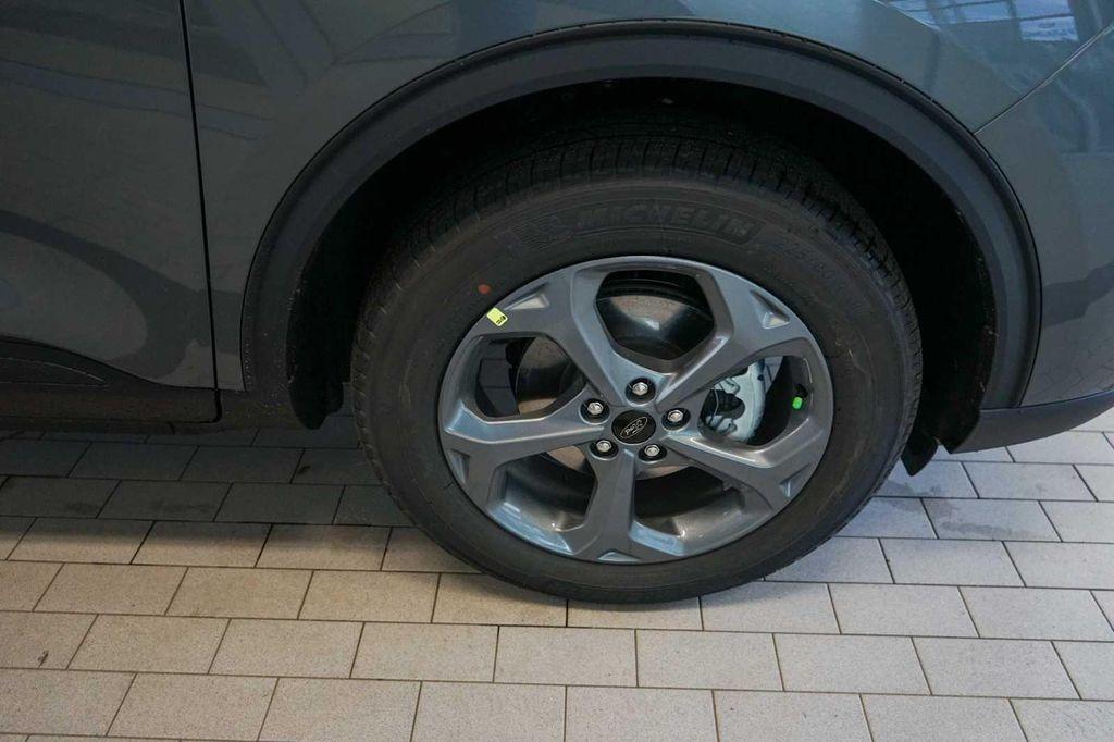 new 2025 Ford Escape car, priced at $33,824
