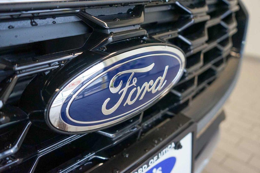 new 2025 Ford Escape car, priced at $33,824
