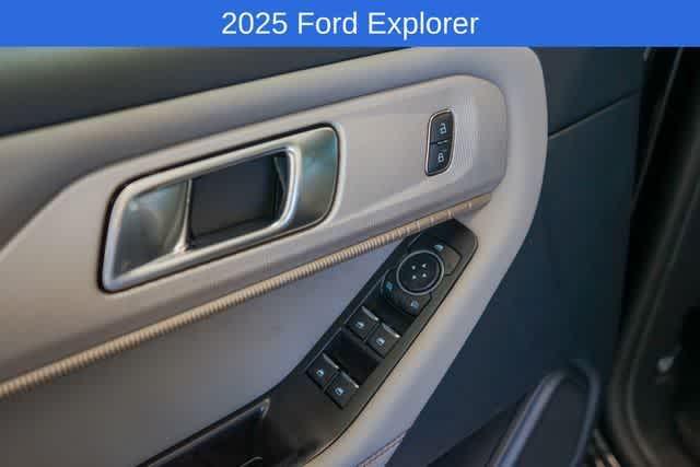 new 2025 Ford Explorer car, priced at $46,178