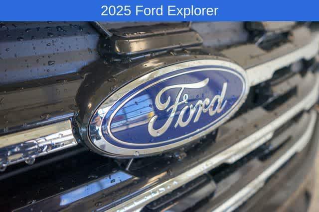 new 2025 Ford Explorer car, priced at $46,178