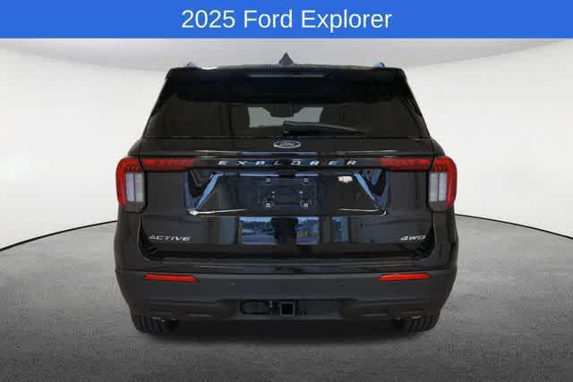 new 2025 Ford Explorer car, priced at $40,820