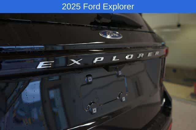 new 2025 Ford Explorer car, priced at $40,820