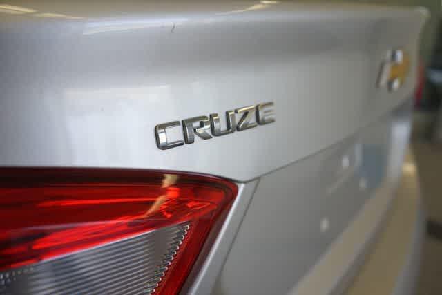used 2018 Chevrolet Cruze car, priced at $10,132