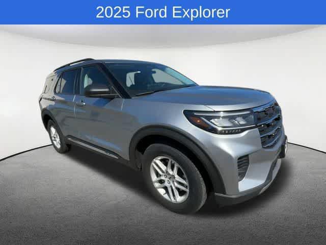 new 2025 Ford Explorer car, priced at $40,432