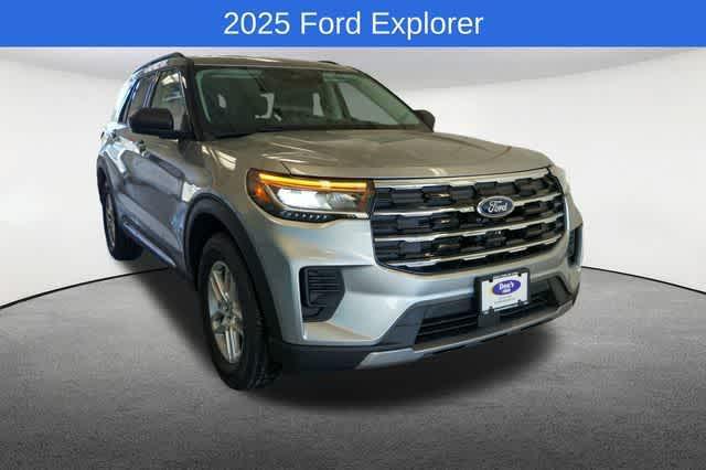 new 2025 Ford Explorer car, priced at $40,432