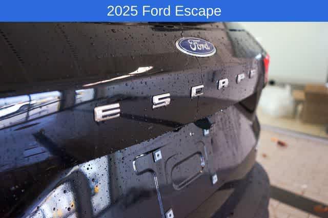new 2025 Ford Escape car, priced at $33,327