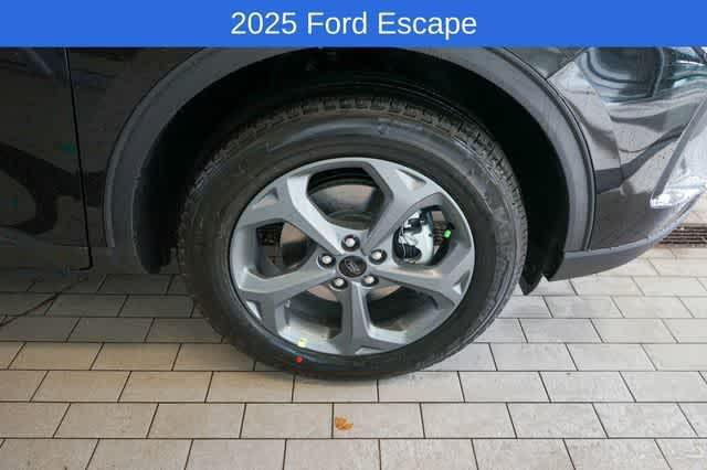 new 2025 Ford Escape car, priced at $33,327
