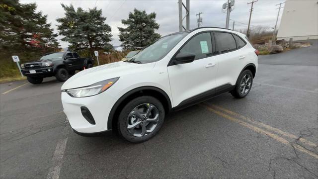 new 2025 Ford Escape car, priced at $35,599