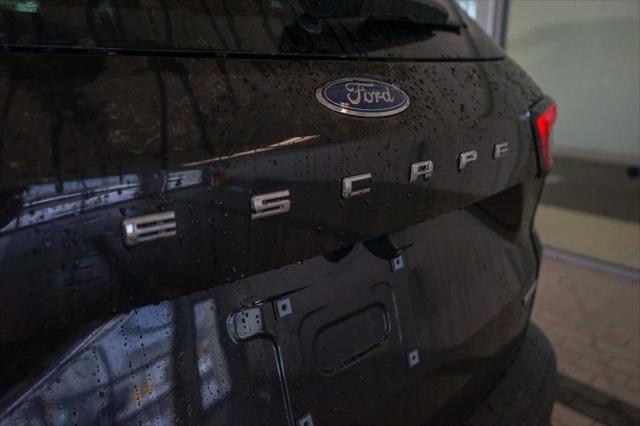 new 2025 Ford Escape car, priced at $33,226