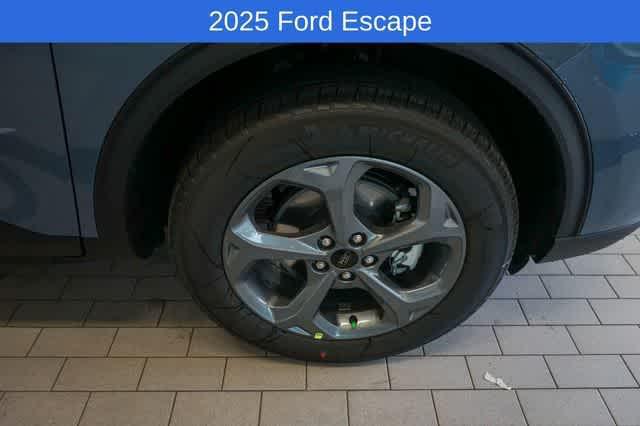 new 2025 Ford Escape car, priced at $32,197