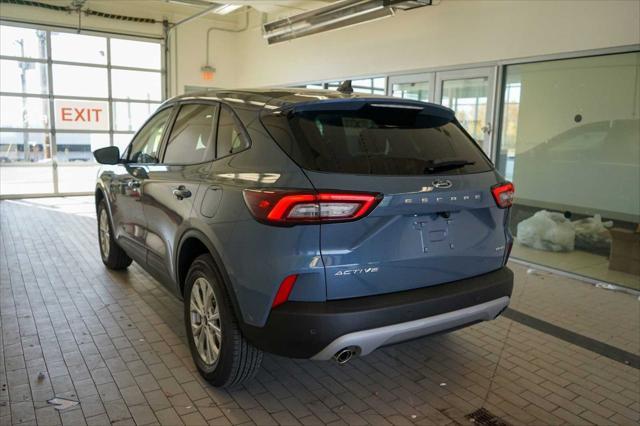 new 2025 Ford Escape car, priced at $32,084