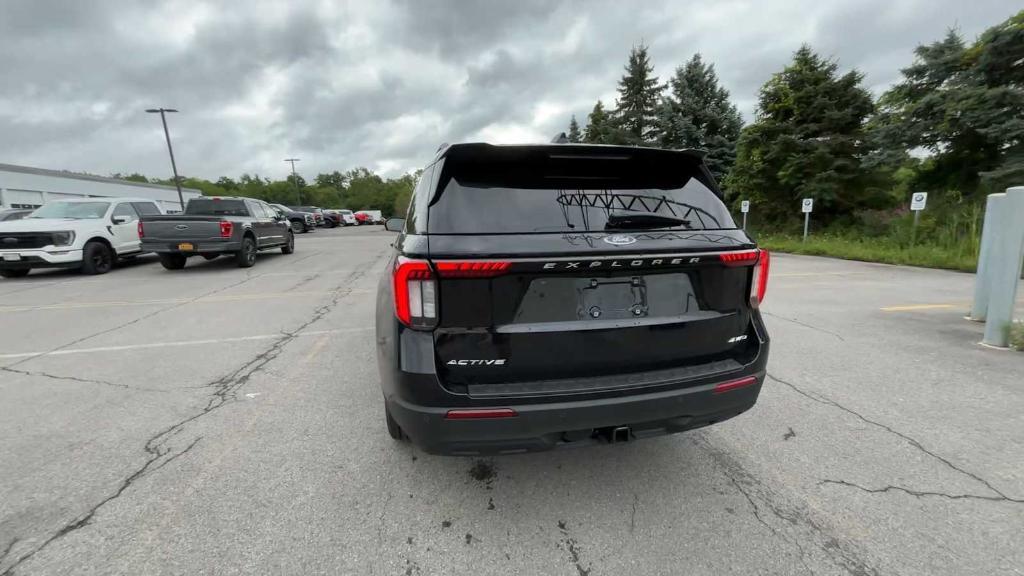 new 2025 Ford Explorer car, priced at $43,350