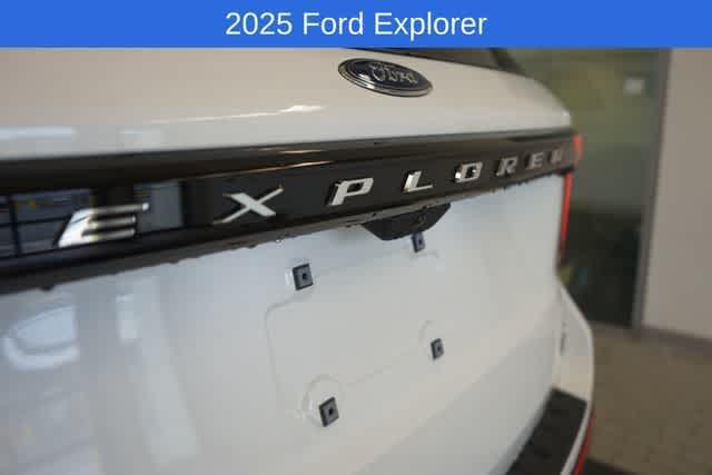 new 2025 Ford Explorer car, priced at $41,503