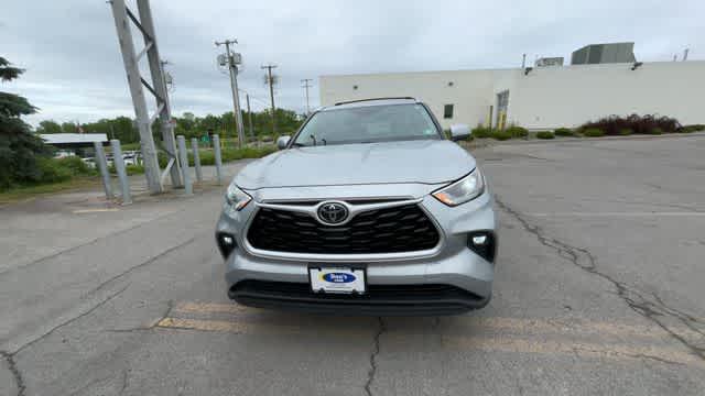 used 2021 Toyota Highlander car, priced at $32,942