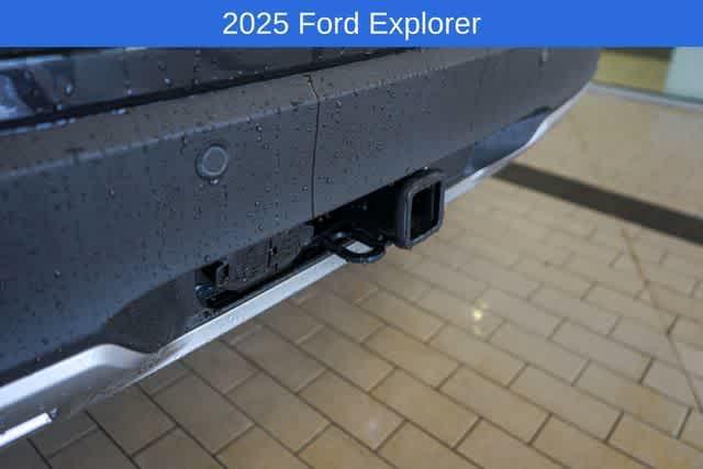 new 2025 Ford Explorer car, priced at $48,205