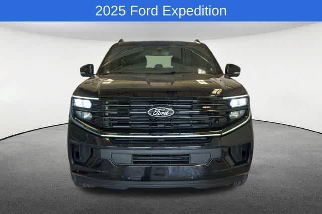new 2025 Ford Expedition car, priced at $80,365