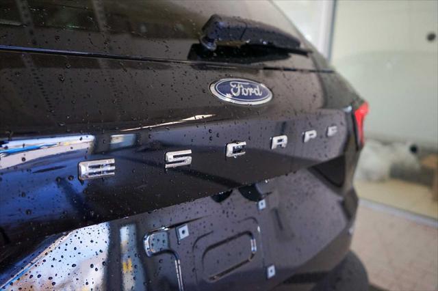 new 2025 Ford Escape car, priced at $39,895