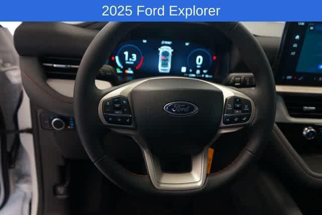 new 2025 Ford Explorer car, priced at $40,783