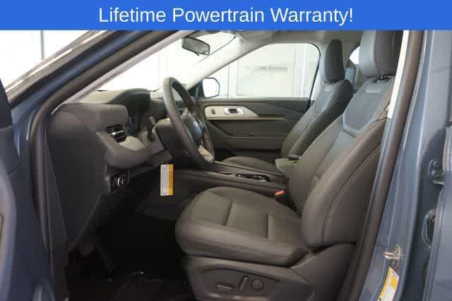 new 2025 Ford Explorer car, priced at $50,850