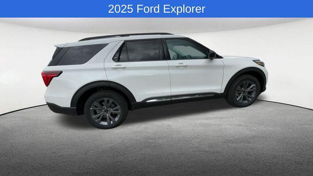 new 2025 Ford Explorer car, priced at $50,375