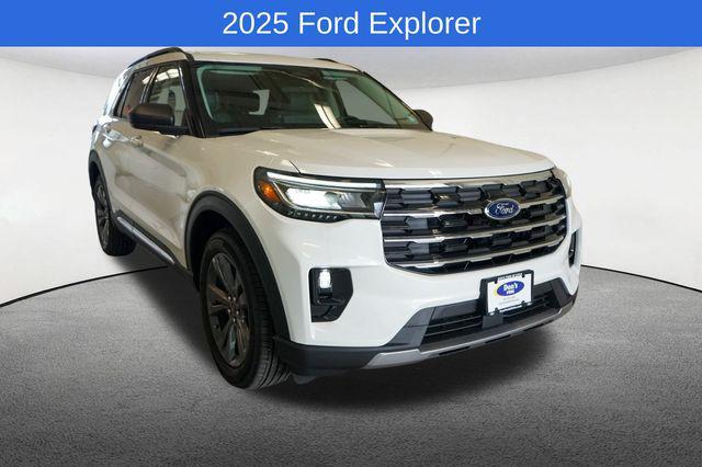 new 2025 Ford Explorer car, priced at $50,375