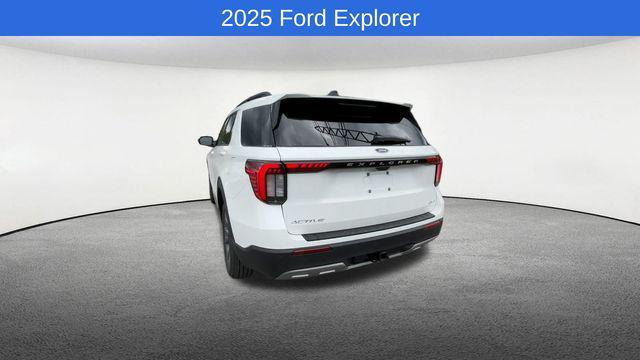 new 2025 Ford Explorer car, priced at $50,375